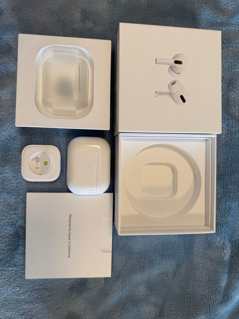 美品　2021年モデル　AirPods Pro