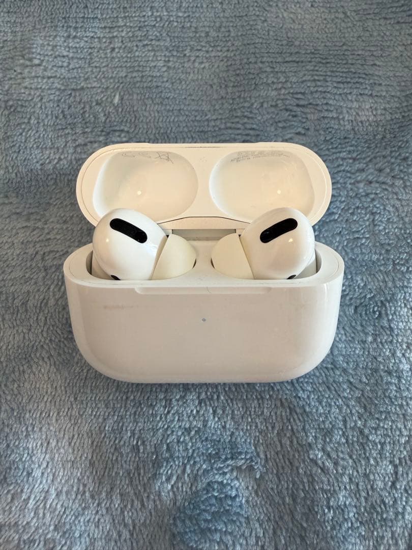 美品　2021年モデル　AirPods Pro