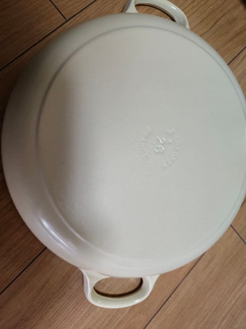LE CREUSET オーバル鍋　アイボリー　26cm