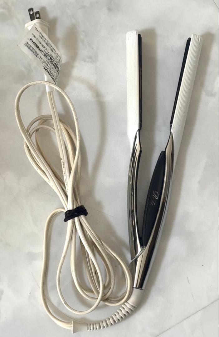 リファ　ストレートヘアアイロン　ReFa STRAIGHT IRON ホワイト