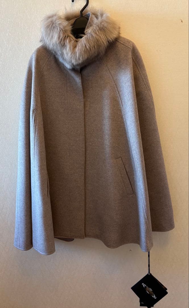 RUIRUE BOUTIQUEフォックスファー付ケープコートL〜LLベージュ