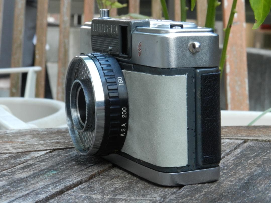 本革　白X黒　OLYMPUS PEN EES EE-S フィルムカメラ　美品