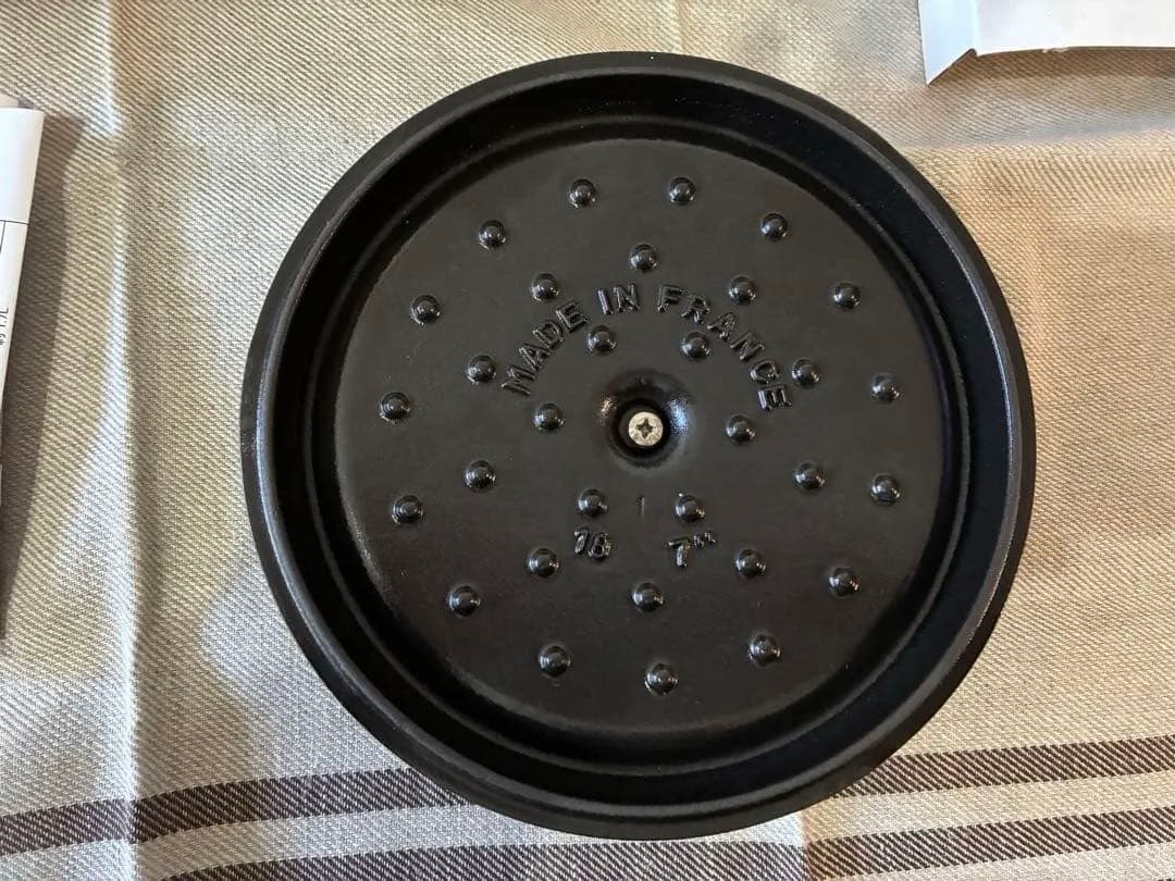 ミユミユ　STAUB ココット　18cm 黒　美品