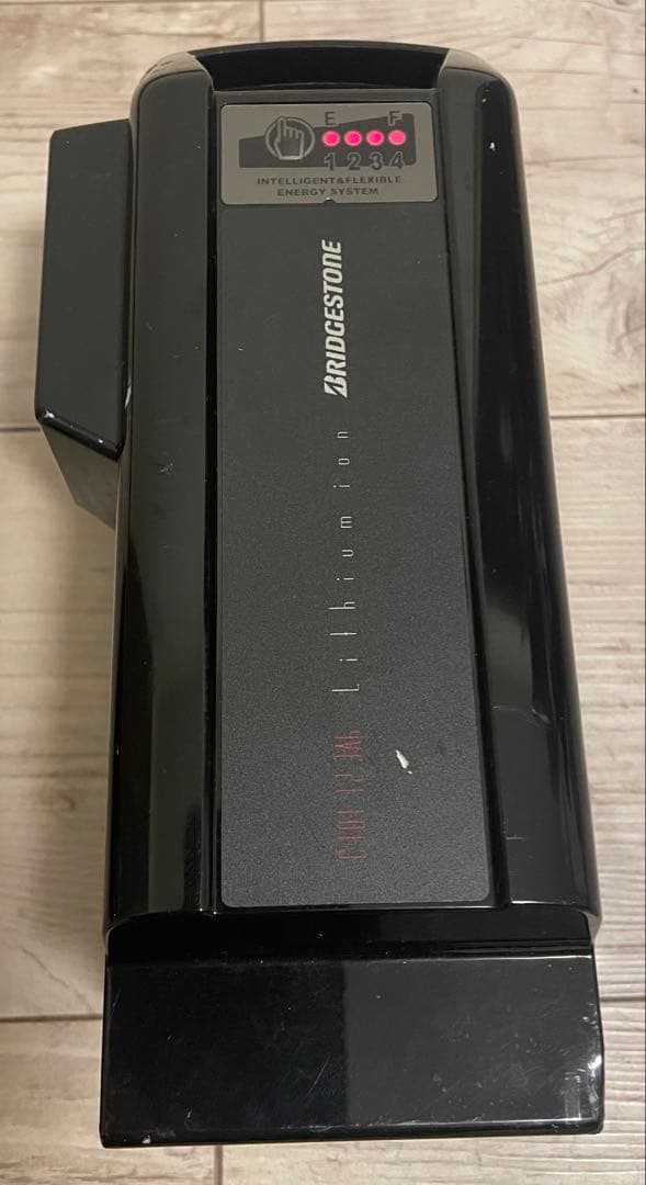 ブリヂストン リチウムイオンバッテリー充電器 P6213