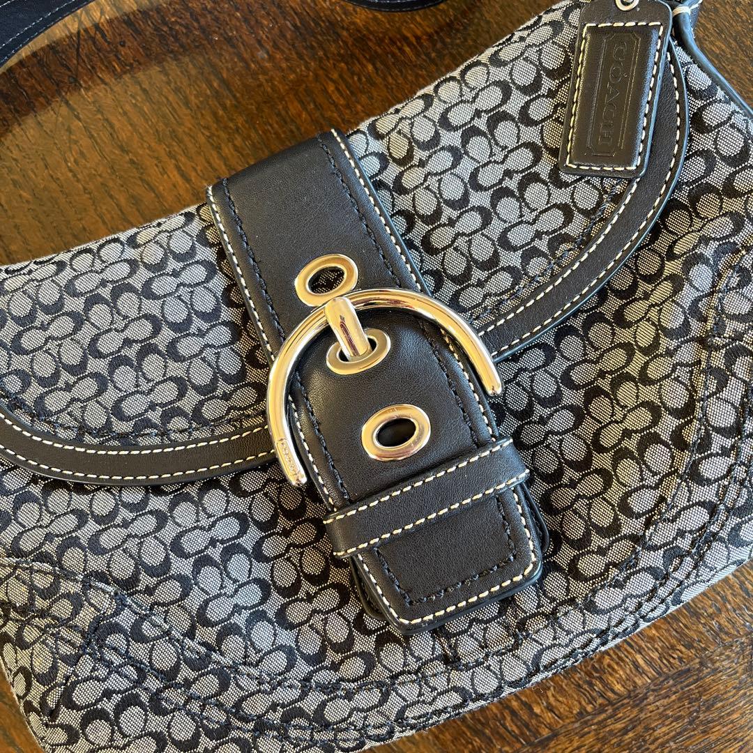 COACHソーホーシグネチャー　アクセサリーポーチ/ワンショルダーバッグ