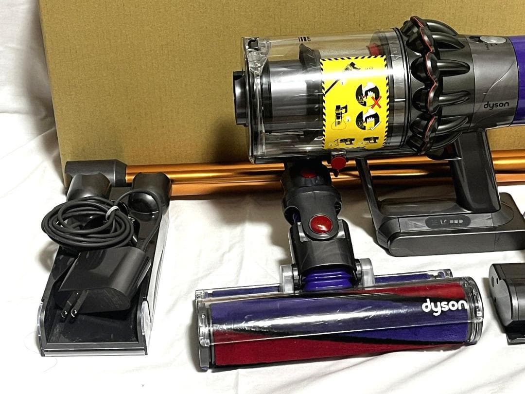 お買い得！57分稼働Dysonダイソン　サイクロンクリーナーSV12/V10良品