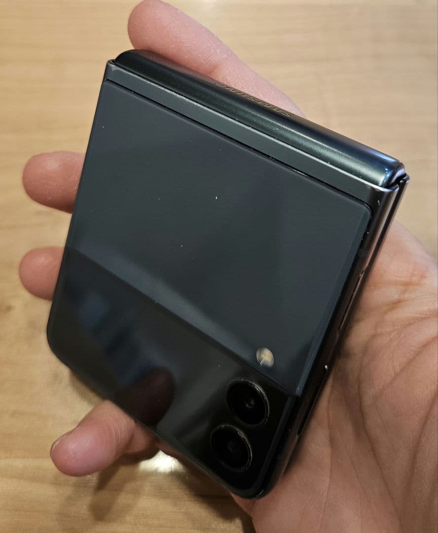 Galaxy z flip 3 海外版 香港版　グリーン