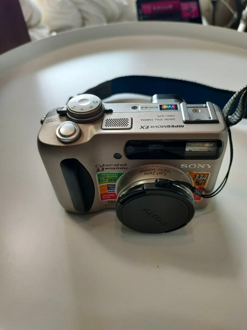 SONY Cyber-shot DSC-S75 本体のみ　電源入ります。