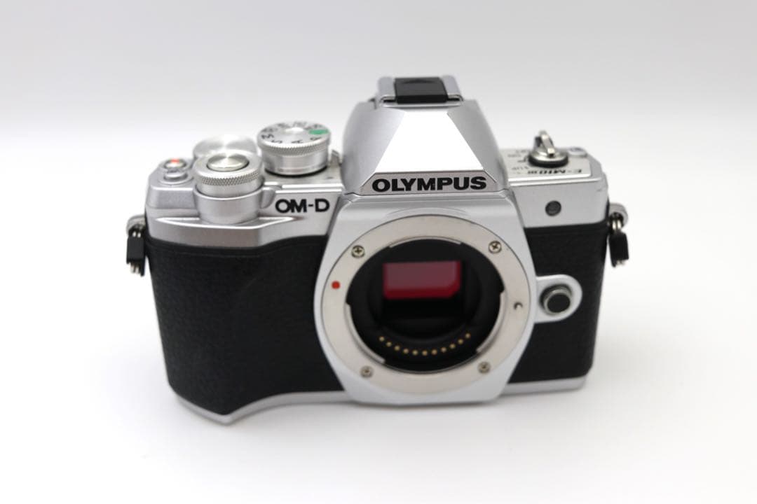 ☆美品【OLYMPUS】OM-D E-M10 MarkIII + 14-42mm