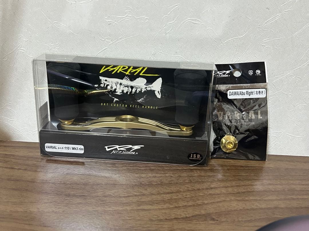 新品未開封DRT バリアルハンドル110 Mk3 rim ゴールド ナットセット