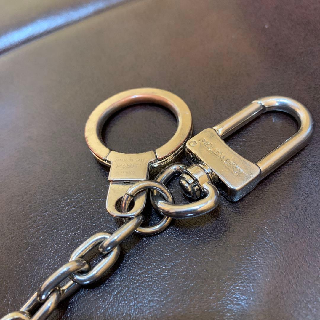 ルイヴィトン キーホルダー イニシャル LV チャーム　M65071