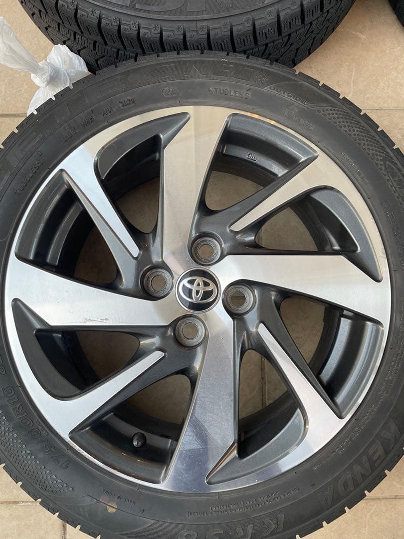 アクア❗️NHP10❗️スタッドレス付純正アルミ　Ｘアーバン　175/60R16