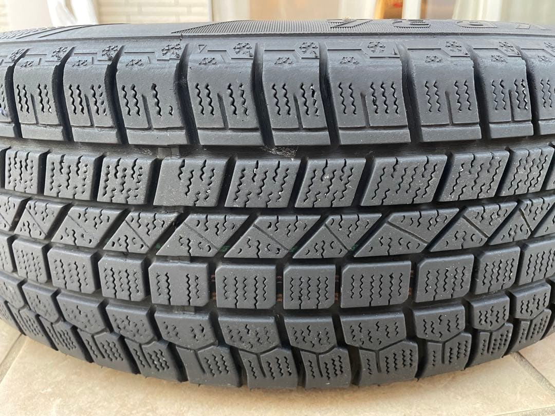 アクア❗️NHP10❗️スタッドレス付純正アルミ　Ｘアーバン　175/60R16