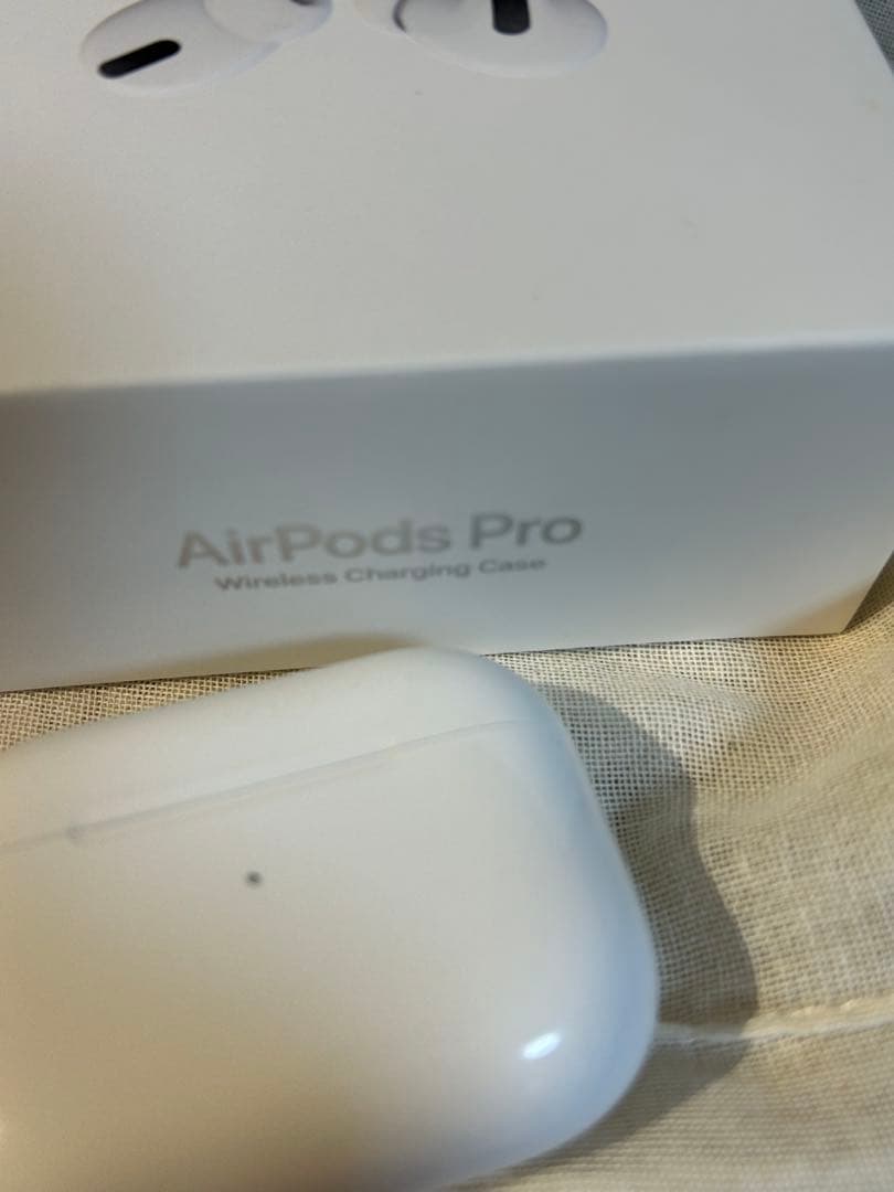 AirPods Pro 第一世代　ワイヤレス充電ケース付き