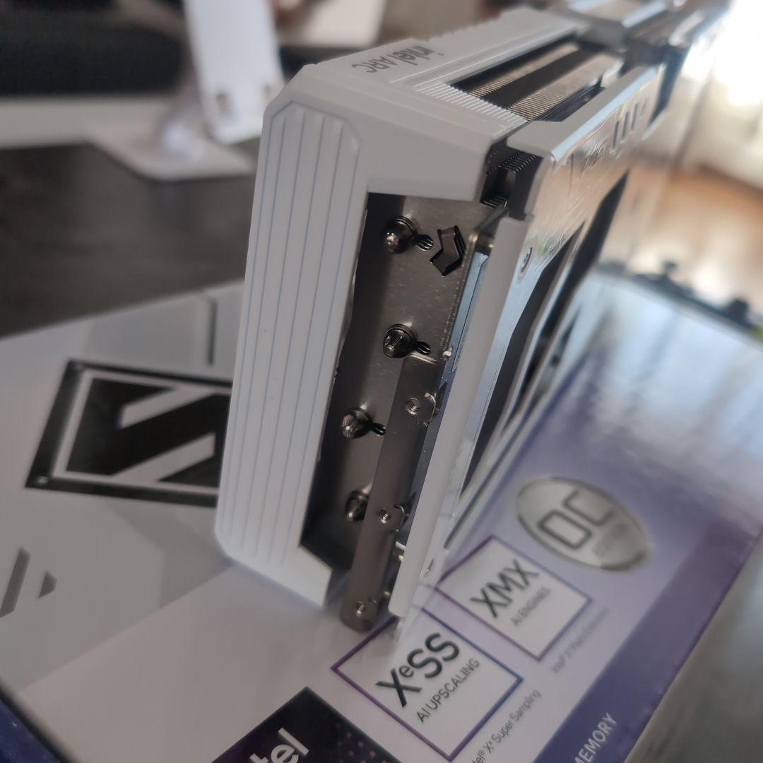 グラフィックボード・グラボ・ビデオカード Asrock Intel Arc B580 12GB STEEL LEGEND