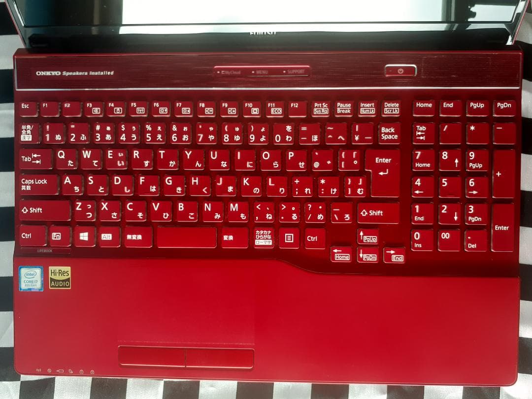 富士通LIFEBOOK FMV ノートPC 8世代 Core i7-8565U