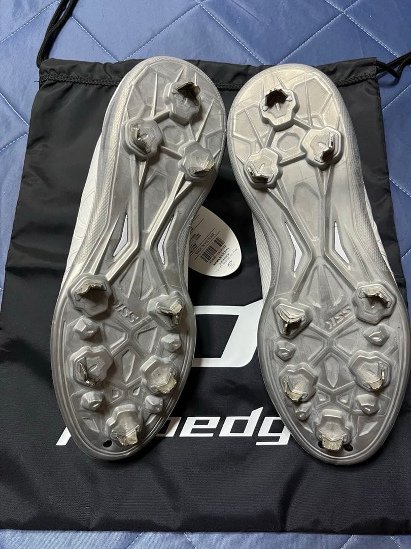 野球　金属スパイク