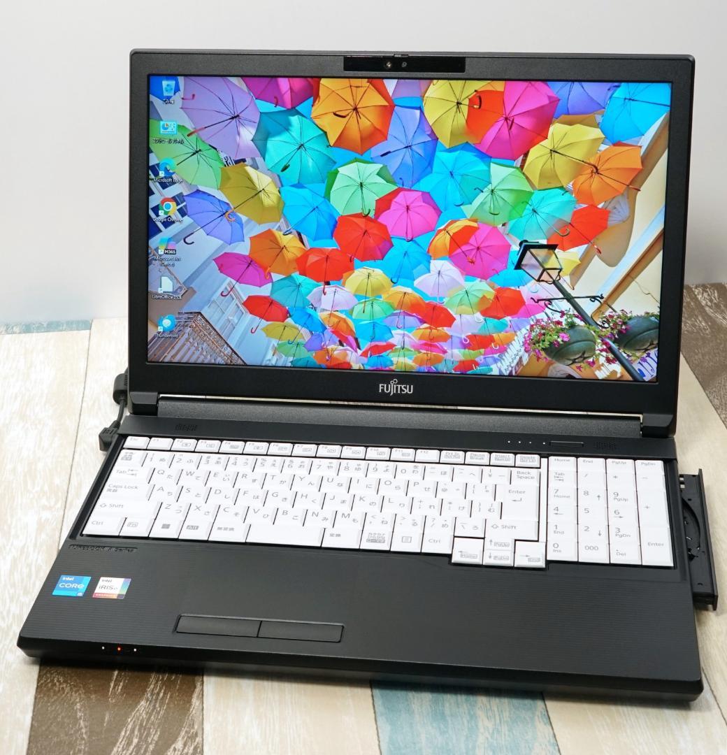 超高速大容量ＳＳＤ５１２ＧＢ搭載✨美品の２０２４年製✨１２世代ｉ５に大容量メモリ