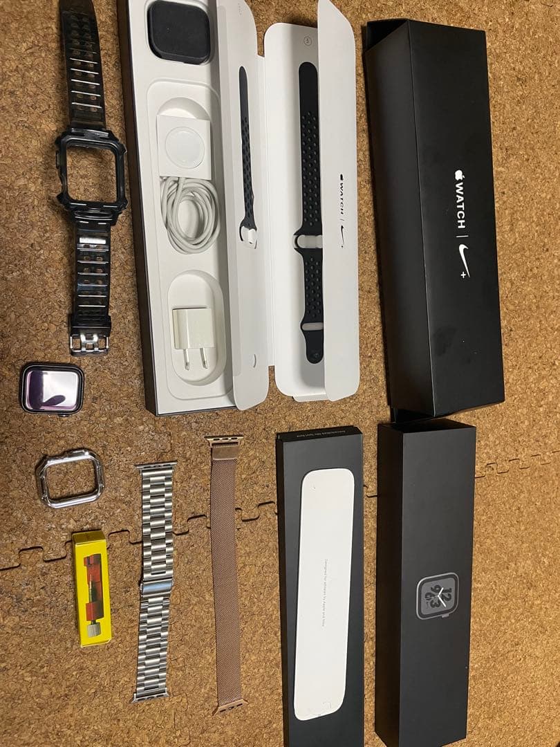 送料込美品SIMフリーiPhone12proAppleWatchSeries 4