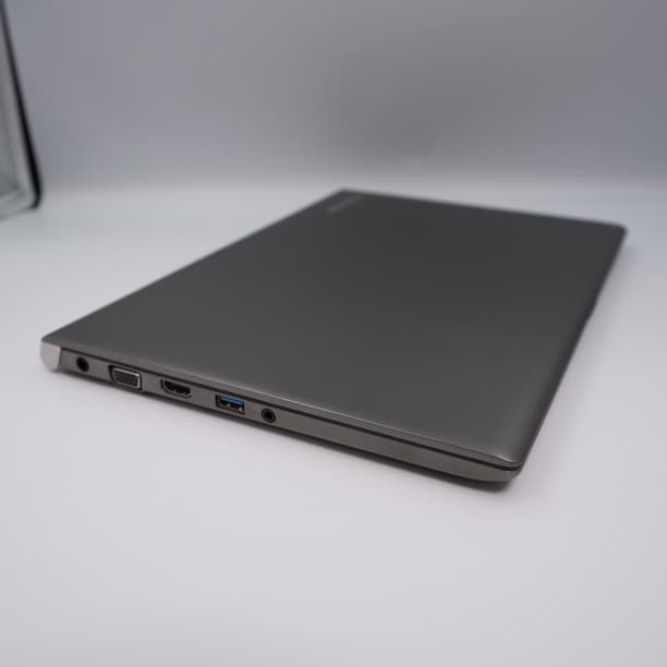 美品★ 13 TOSHIBA i7-7 8GB SSD 256GB office