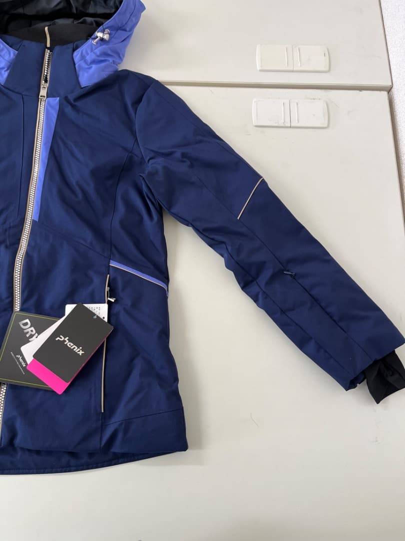 【新品】 phenix　スキーウェア　スノボウェア　レディース　Sサイズ　552