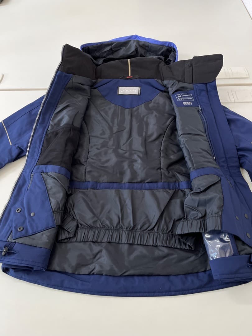 【新品】 phenix　スキーウェア　スノボウェア　レディース　Sサイズ　552