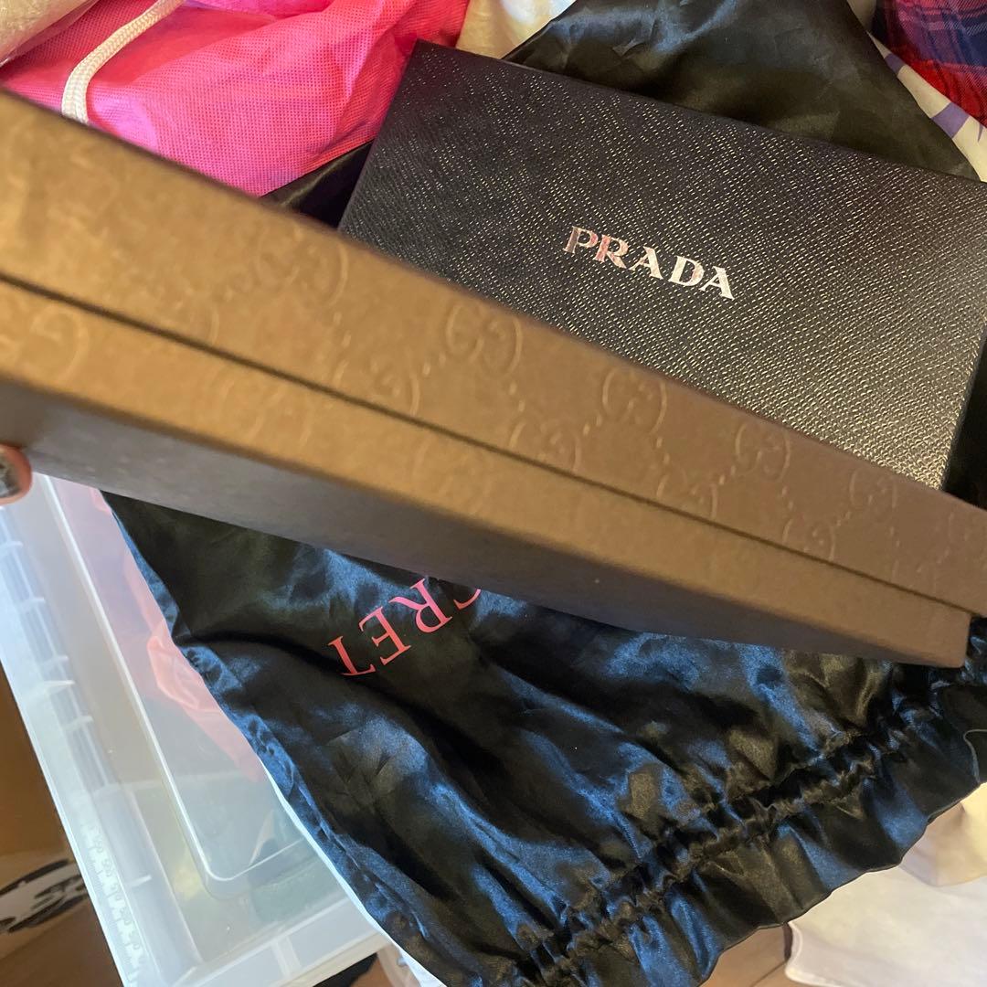 GUCCI PRADA ギフトボックス 中型