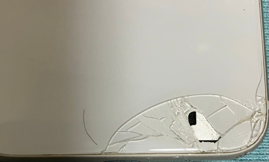 iPhone SE3 64GB スターライト