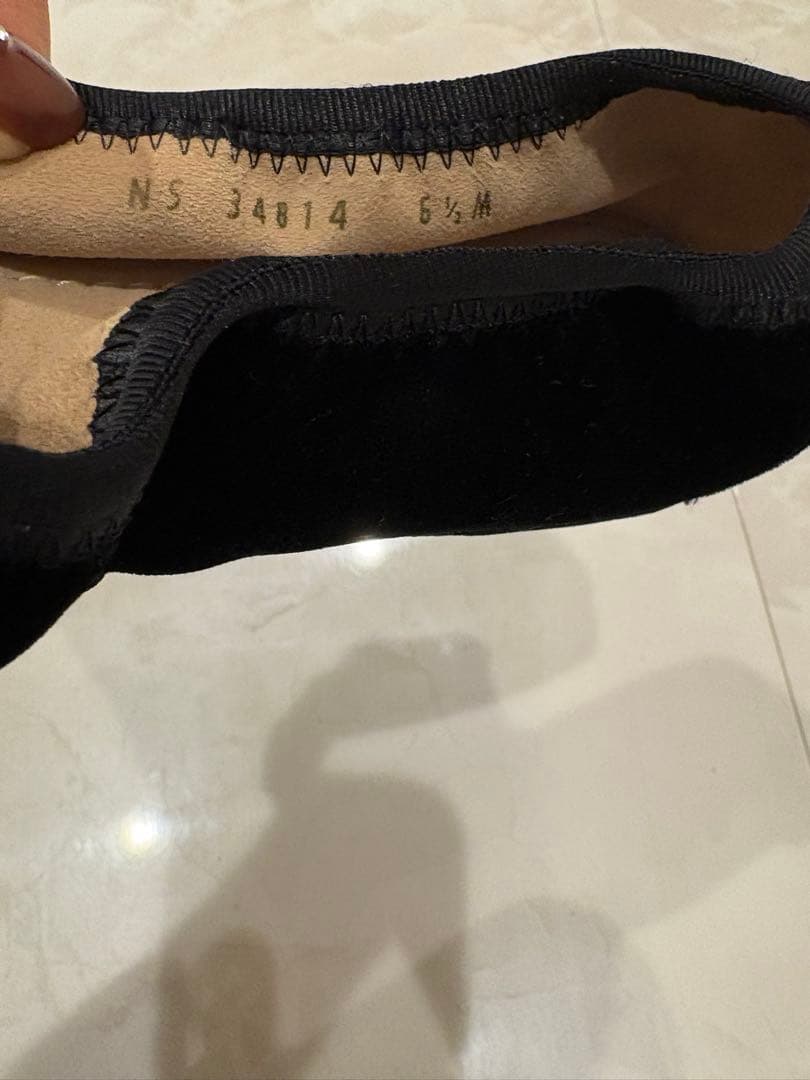 フェラガモ ヴァラ　バレエシューズ　ブラック