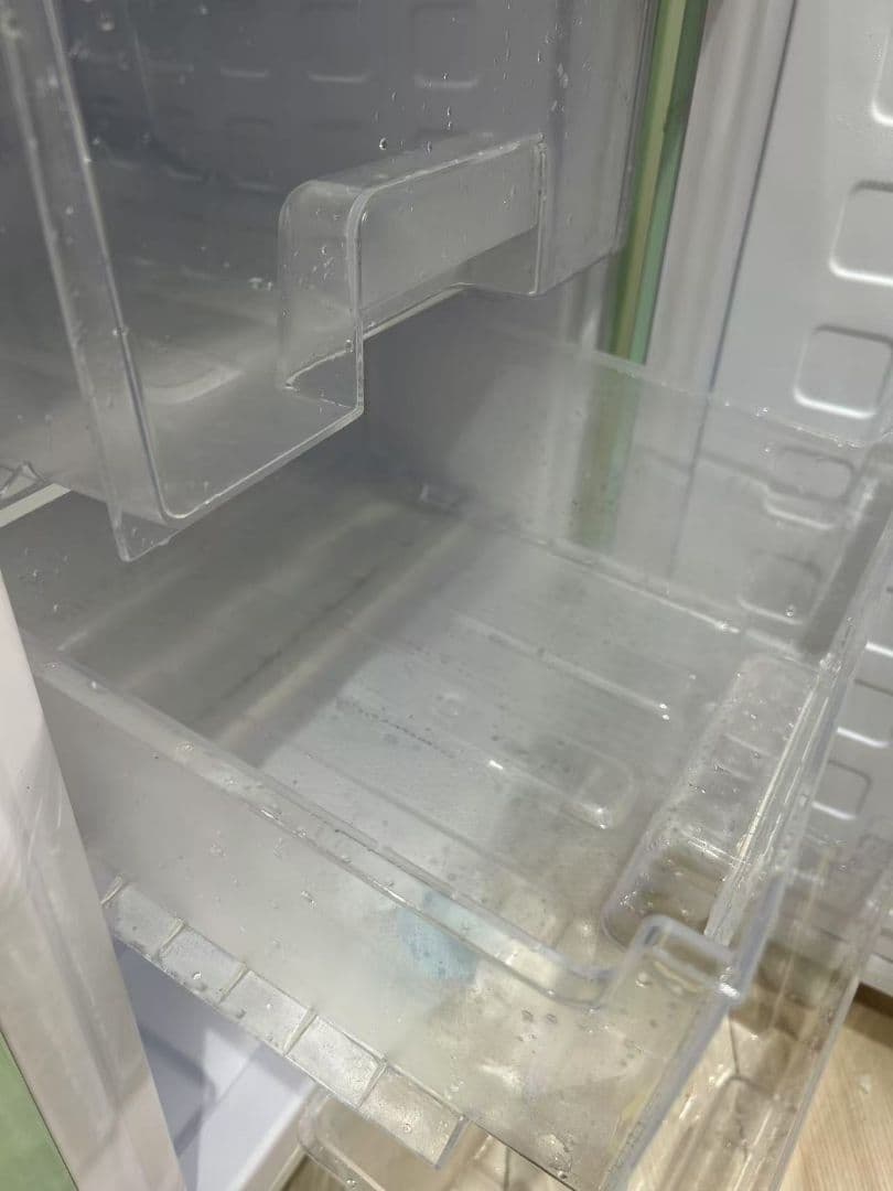 2020年製　レトロデザイン　冷蔵庫　単身用　130L 小型　一人暮らし