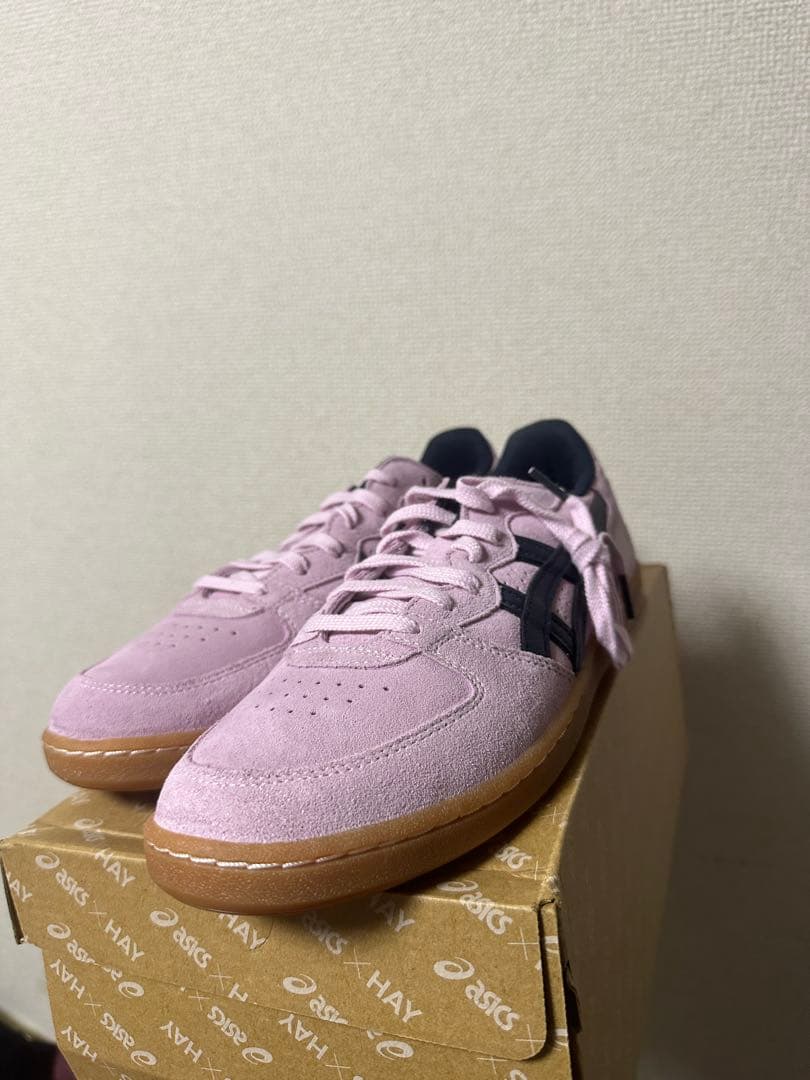 HAY × Asics Skyhand OG