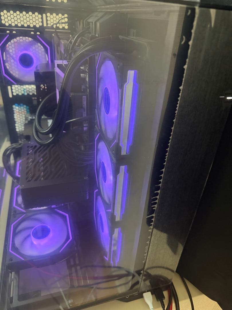 Ryzen 9800X3D × RTX 5070Ti搭載ゲーミングPC