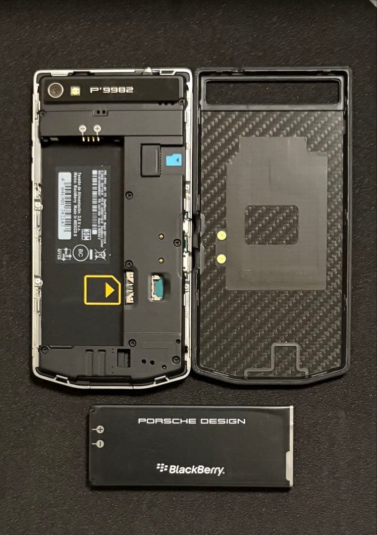 ブラックベリーBlackBerry Porsche Design 9982
