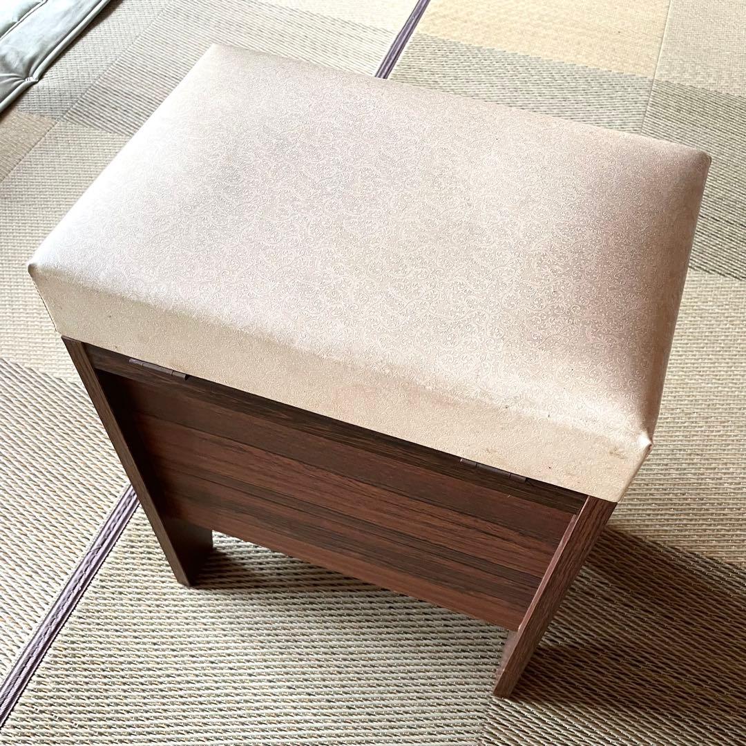 ◆昭和レトロ 収納付きスツール 小型椅子 木材 革張り ペイズリー柄 ゴールド①