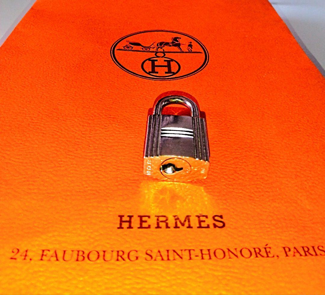 エルメスカデナ,南京錠,鍵つき 114番シルバー金具