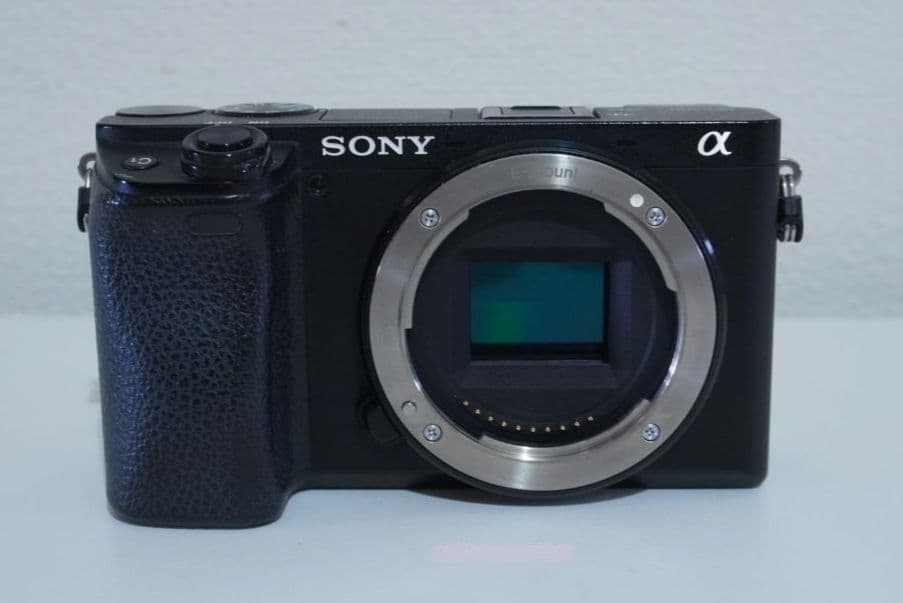 【1時間だけの価格】SONY α6400 E 16-50mmレンズ付きミラーレス