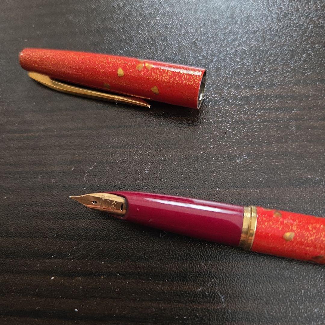ヴィンテージ万年筆　パイロット　蒔絵　桜吹雪　朱色