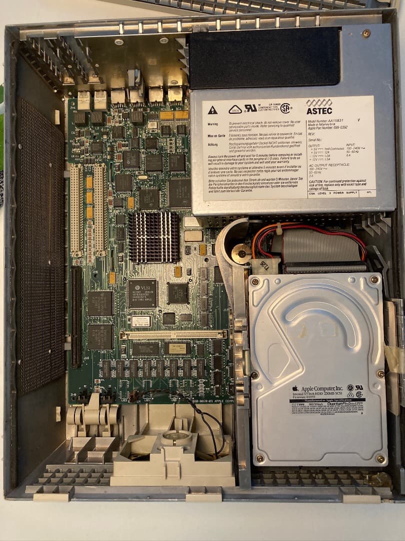 Macintosh Quadra700 ジャンク品