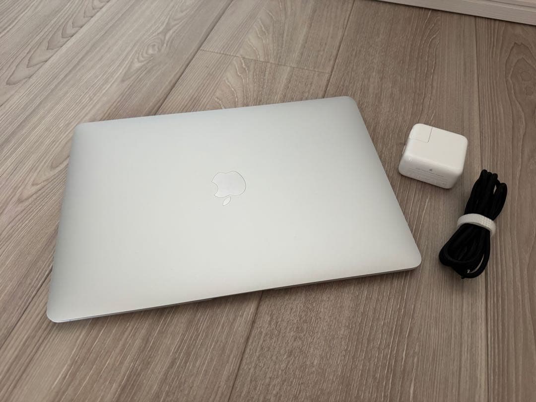 MacBook本体 Apple Macbook Air 13\" M1 8gb 256gb