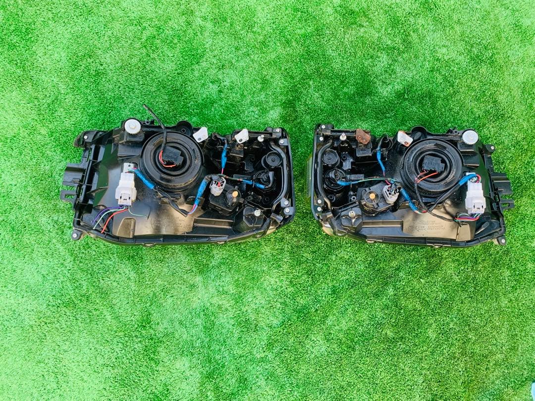 U61T ミニキャブトラック　ヘッドライト美品