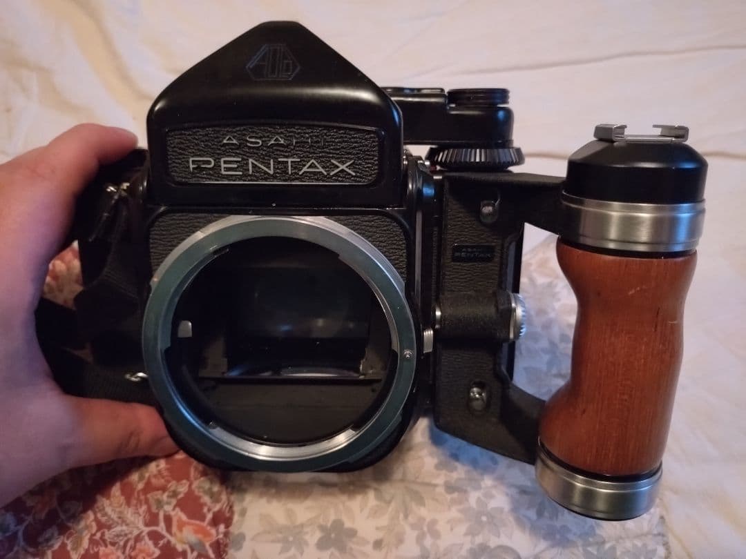 ASAHI PENTAX 6x7 【通称バケペン】中判フィルムカメラ　動作未確認