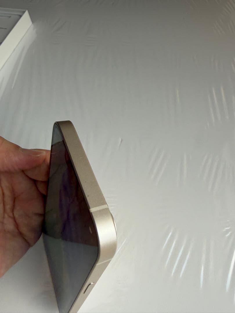 Apple iPhone 13 本体 ホワイト　ケース　充電ケーブル付き