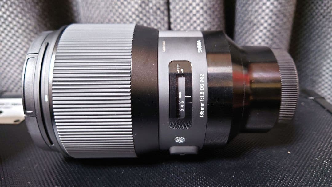 SIGMA 135mm F1.8 DG レンズ ソニーEマウント