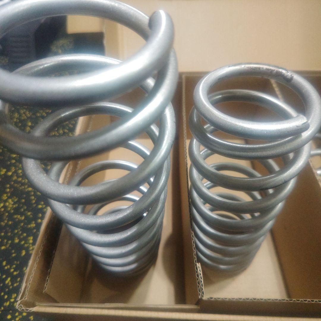 ショウワガレージ　1インチアップコイルスプリング　ジムニーシエラJB74