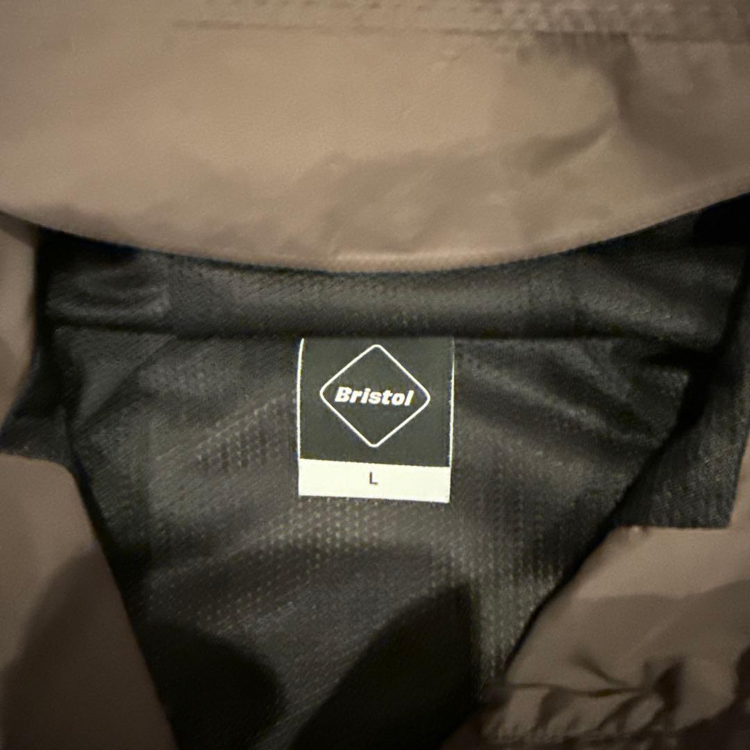 F.C.Real.Bristolナイロン上 カーキ✖️ベージュ サイズL