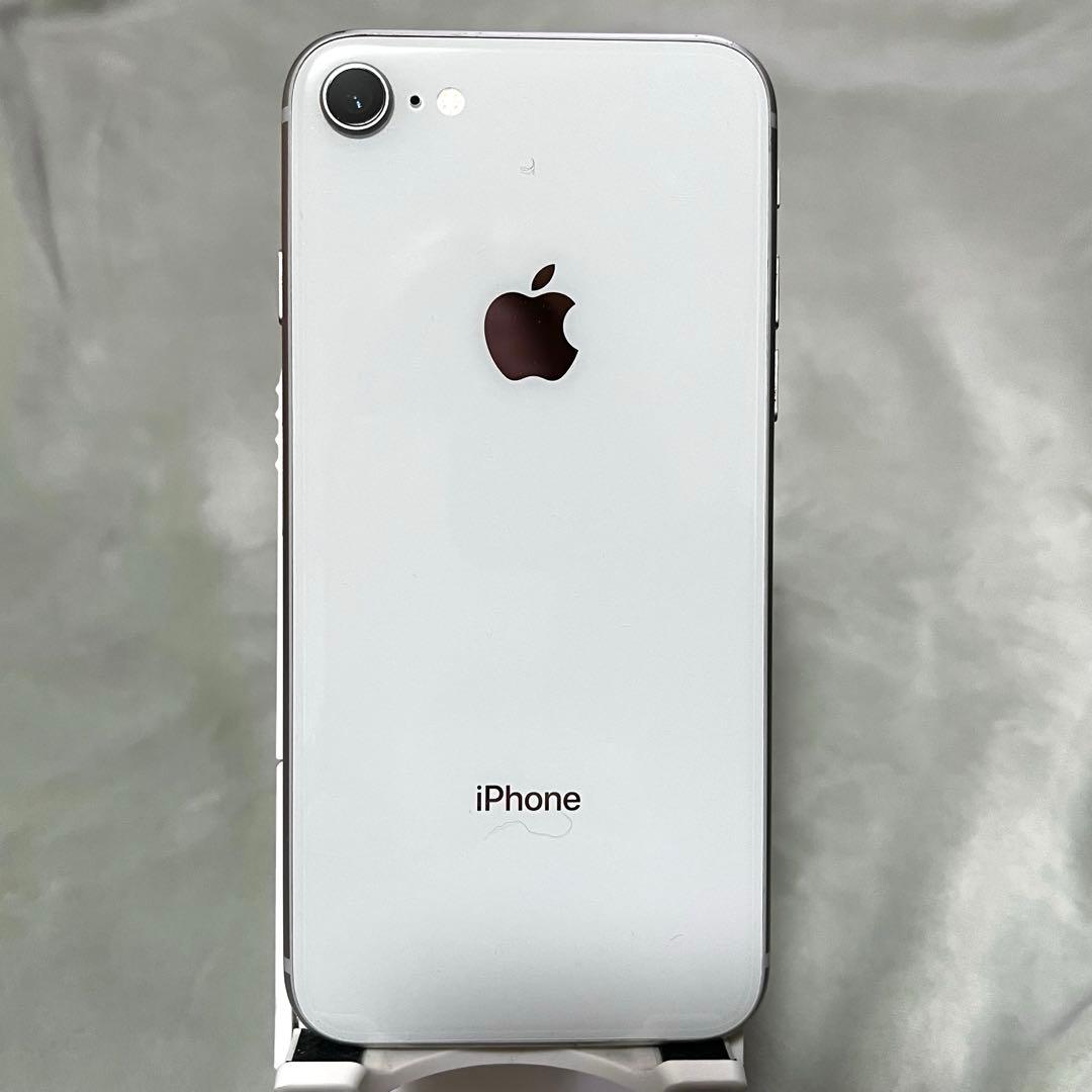 Apple iPhone8 64GB 本体 シルバー SIMロック解除済