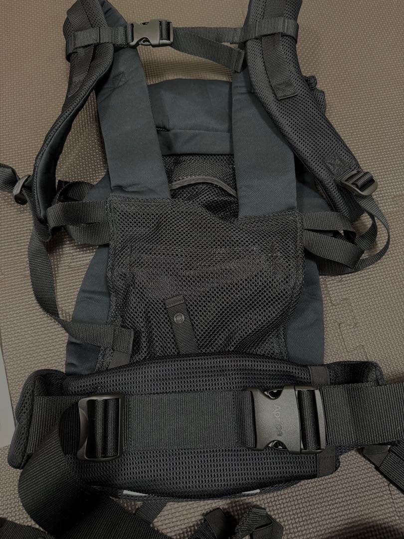 Aprica 抱っこ紐 ブラック