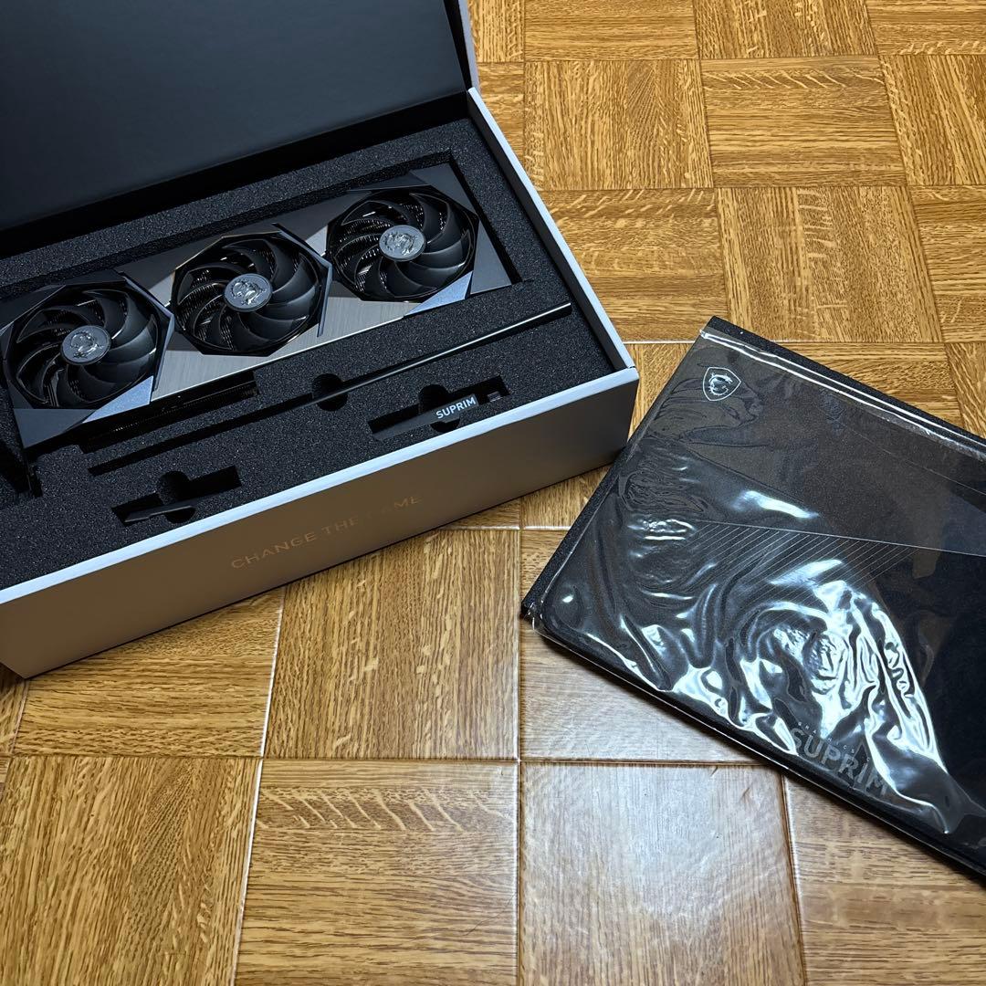 MSI GeForce RTX 3080 Ti SUPRIM X 本体