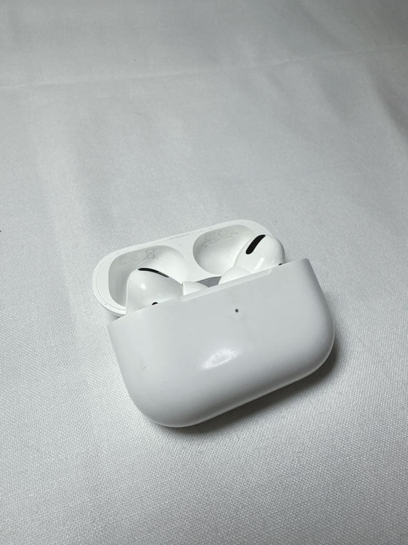 【完動品】アップル　AirPodsプロ第2世代　ブリーフィングケースおまけ