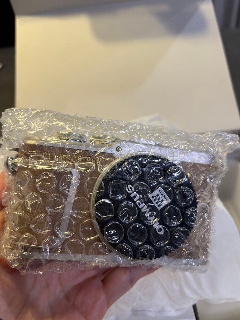 【新品】オリンパス　PEN E-PL9 ブラウン